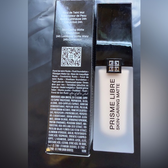 Givenchy Prisme Libre Skin Caring Matte Foundation - 1-C105 Fair/Cool - Picture 4 of 8